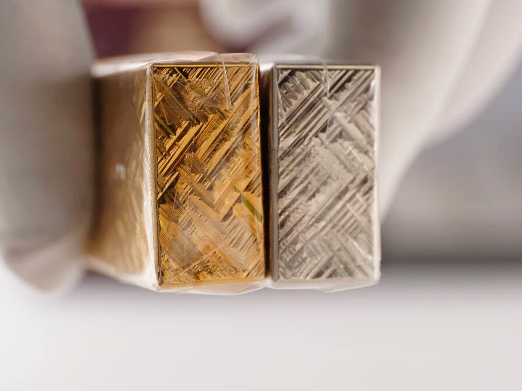 dunhill ダンヒル ガスライター 2点セット 原箱付 ゴールドカラー シルバーカラー 格子調 現状品 · plate 5