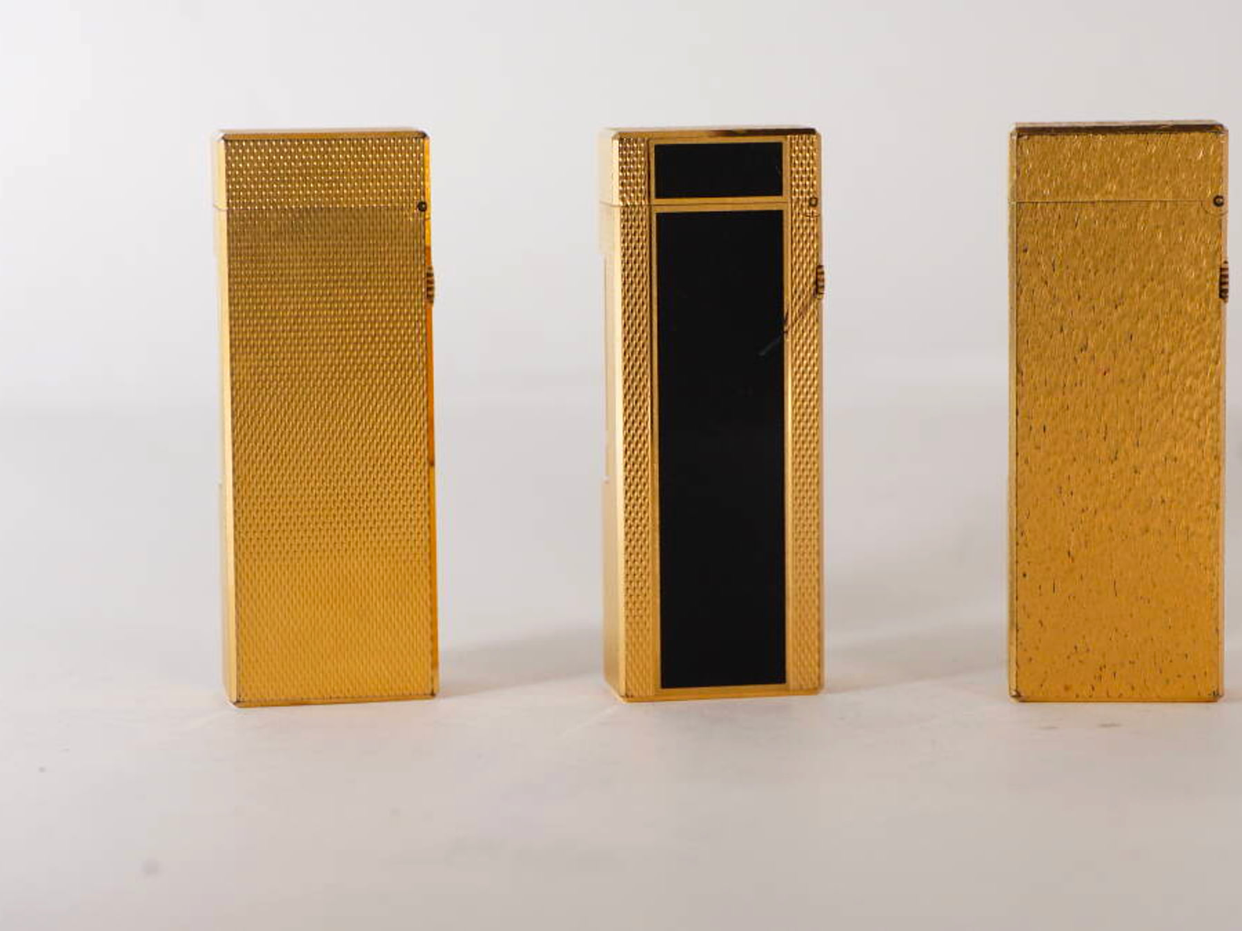 dunhill ダンヒル ガスライター 3点セット ゴールドカラー ブラック系デザイン含む 単品 現状品 · plate 10