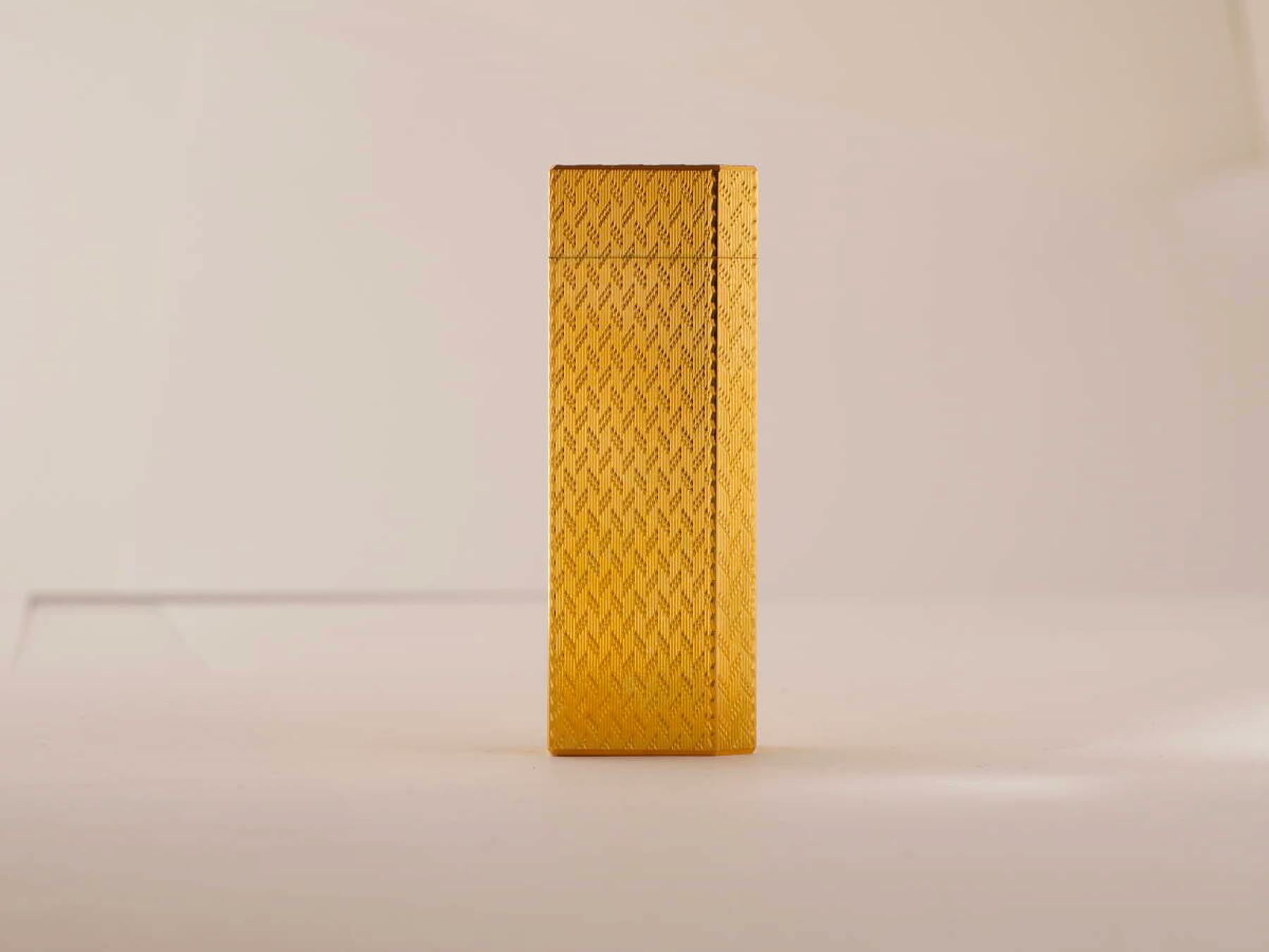 Cartier カルティエ ガスライター 1点 ゴールドカラー 五角形状 総柄