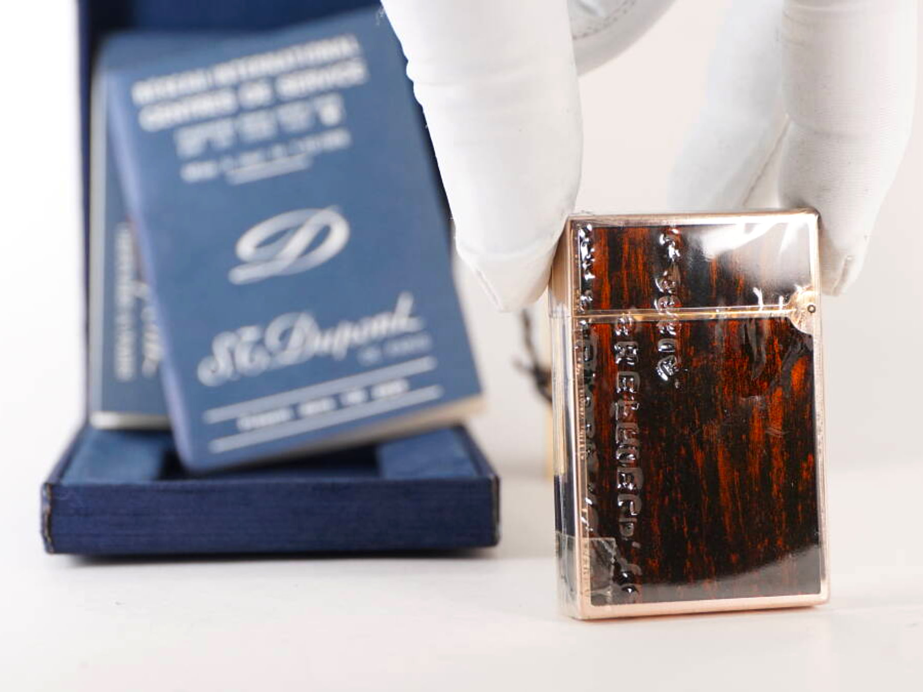 S.T.Dupont エステーデュポン L2系 ガスライター 1点 原箱付 ゴールドカラー 特殊デザイン 現状品 · plate 3