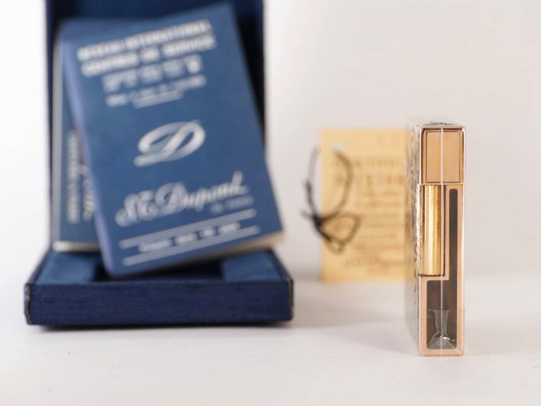 S.T.Dupont エステーデュポン L2系 ガスライター 1点 原箱付 ゴールドカラー 特殊デザイン 現状品 · plate 2